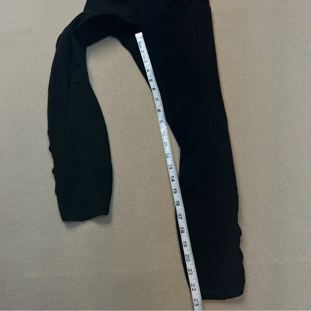 Athleta Salutation Stash Pocket II Cinch 7/8 Tight Womens XS Black nylon blend - Picture 2 of 7